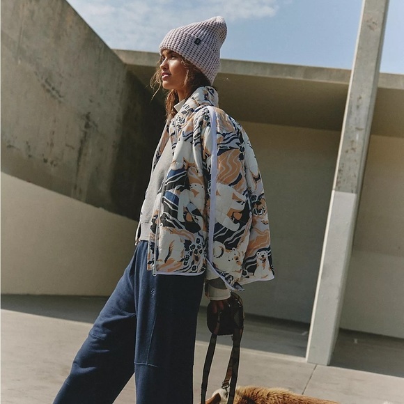 FREE PEOPLE NWT Pippa Printed Packable Puffer Jacket in Winter Combo M - Picture 4 of 9